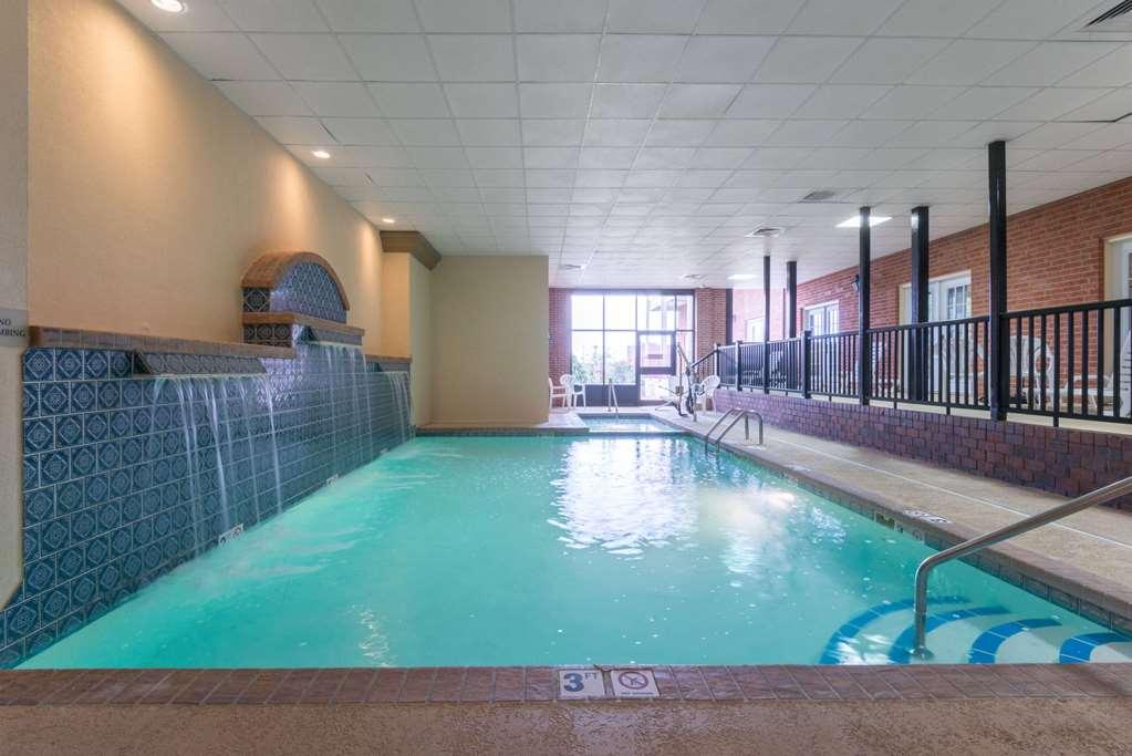 Ramada By Wyndham Topeka Downtown Hotel & Convention Center Facilități foto