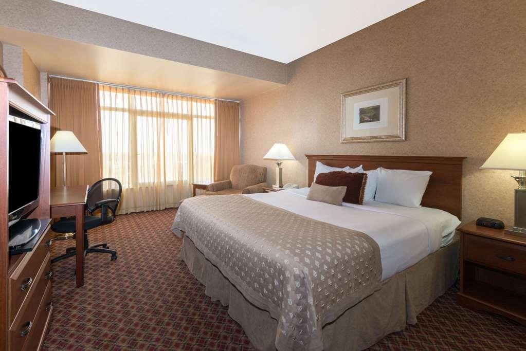 Ramada By Wyndham Topeka Downtown Hotel & Convention Center Cameră foto